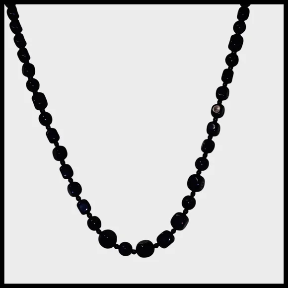 Classic Navy Beaded Long Necklace - Vintage - Picture 3 of 12